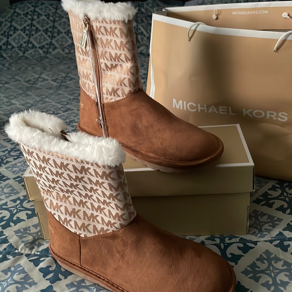 Authentic Kids Michael Kors Boots Size 3 Brand New
